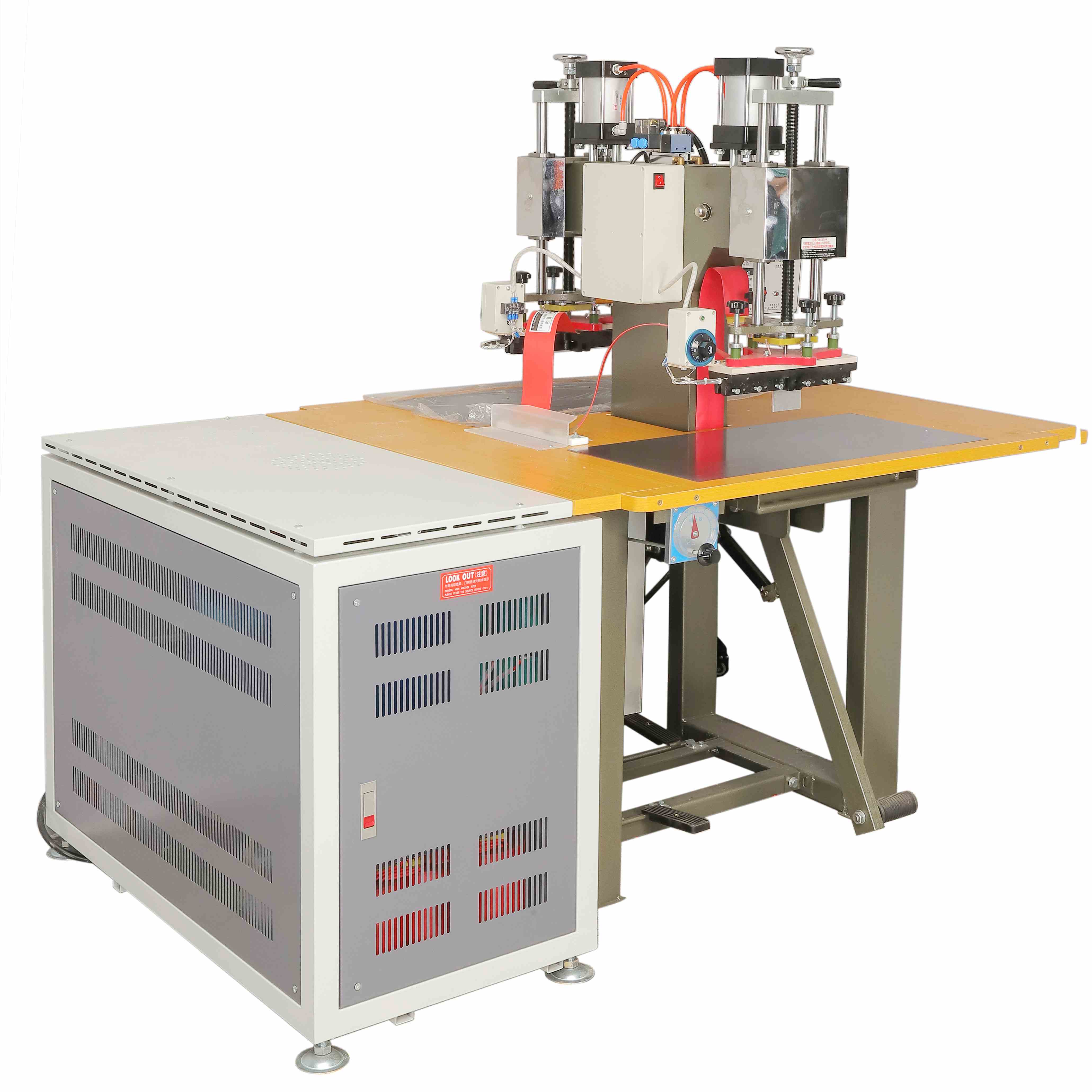 Indonesia's best-selling high-frequency plastic welding machine is suitable for welding blister packaging and automotive sound insulation pads.